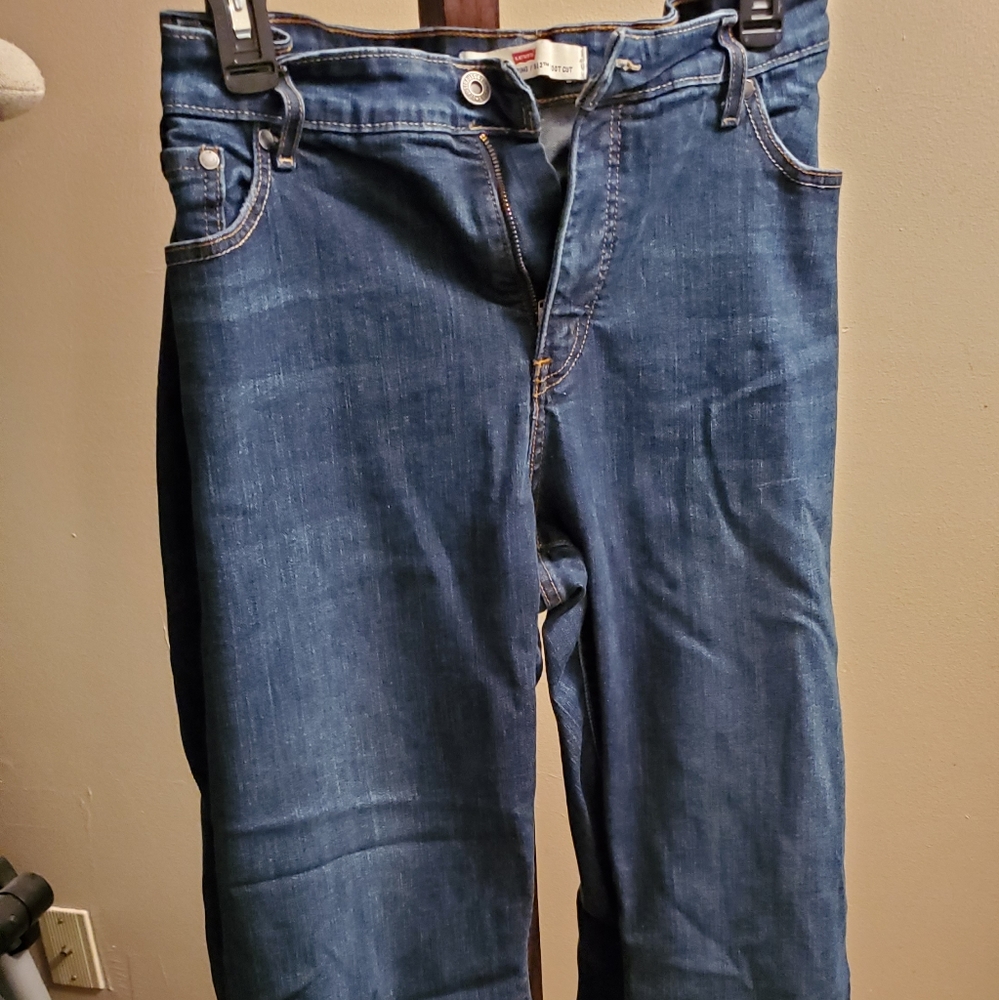 Women's plus Levi's